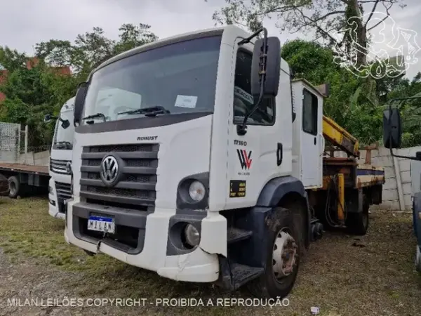 Caminhão Volkswagen 17.190 CRM 4X2 ROB - MUNCK Leilão de veículos renovação de frota tem caminhonetes Hilux