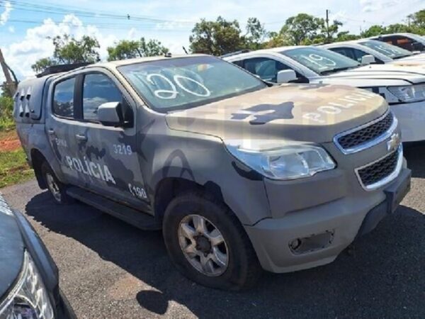 Caminhonete Chevrolet S10 Caminhonetes e SUVs 4x4 Diesel a Partir de R$ 8 Mil no Leilão da Polícia Militar