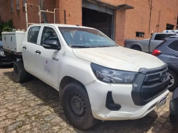 Caminhonete TOYOTA HILUX 1 Leilão de veículos renovação de frota tem caminhonetes Hilux