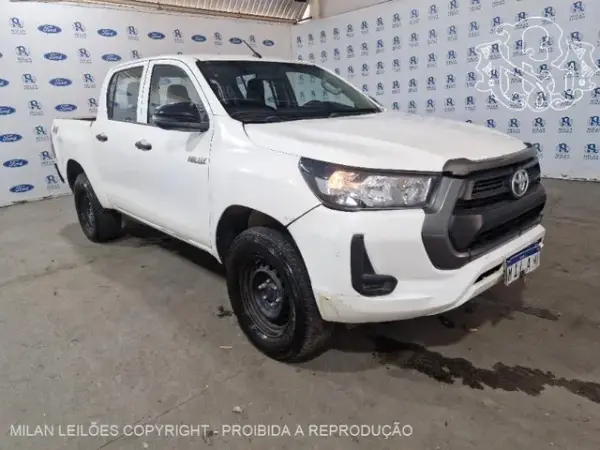 Caminhonete TOYOTA HILUX LSTM 2.8 4X4 CS DIESEL Leilão de veículos renovação de frota tem caminhonetes Hilux