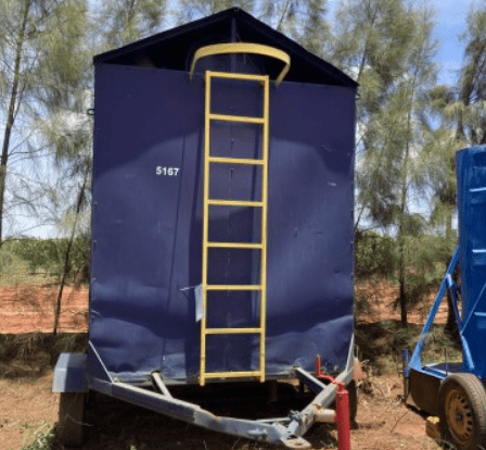 Carreta Sanitário Agrícola 2 Roda Leilão do Agronegócio tem tratores, carretas e implementos agrícolas