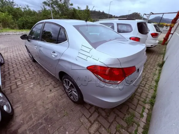 Citroen C4 Lounge Tendance Leilão do Tribunal de Justiça oferece carros e caminhonetes seminovas