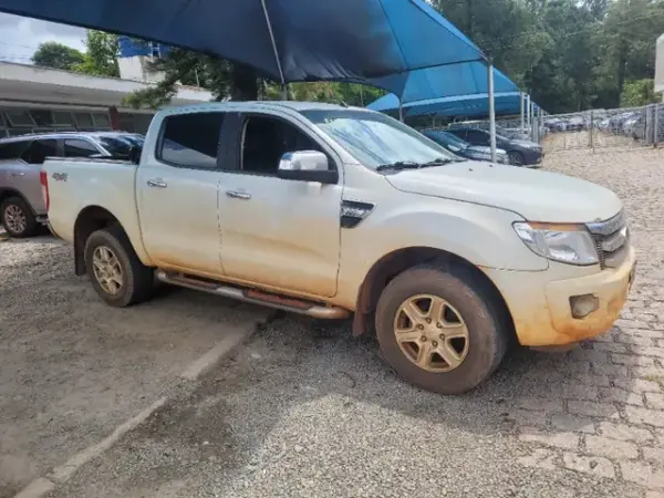 FORD RANGER DIESEL Leilão da Ford tem caminhonetes, caminhão e carro direto da fabrica