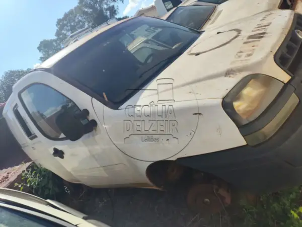 FURGÃO FIAT DOBLO Leilão de Prefeitura tem Trator Caminhão Sacania
