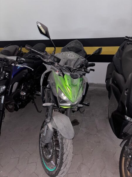 KAWASAKI Z800 leilão de combate ao tráfico de drogas