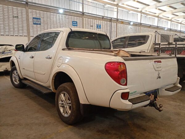 MITSUBISHI L200 TRITON HPE Leilão de seguradora