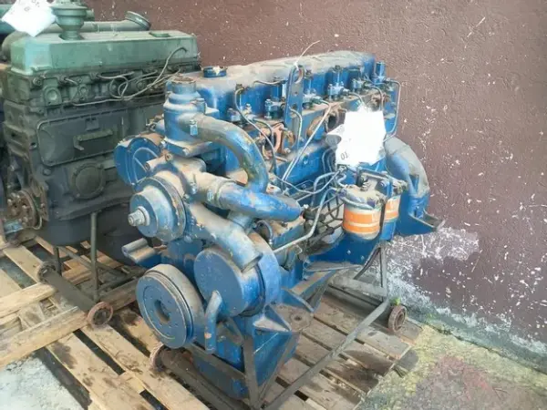 MOTOR PERKINS Á DIESEL Leilão de companhia de engenharia caminhão com munck