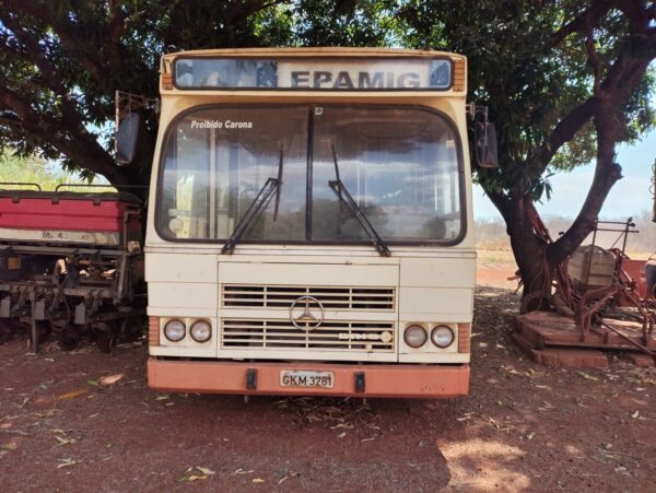 Ônibus Mercedes-Benz OF Leilão da Epamig