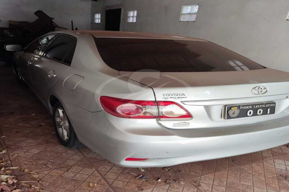 Oportunidade de Ganhar Dinheiro: Leilão de Prefeitura em SP tem Corolla por R$ 23 Mil e Kombi a R$ 9 Mil