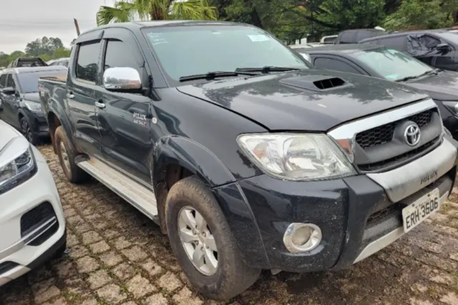 TOYOTA HILUX CD SRV Leilão de veículos retomados de financiamento