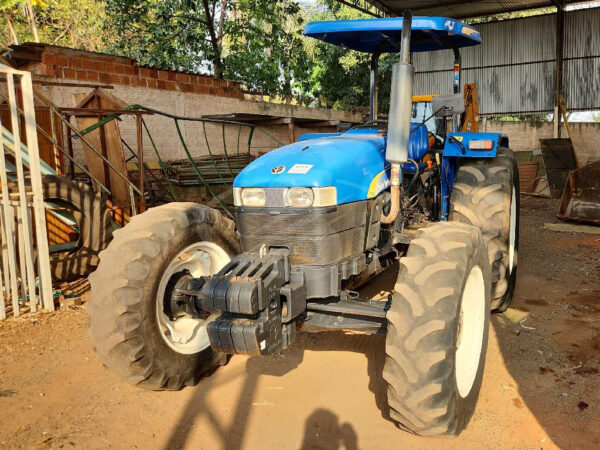 TRATOR NEW HOLLAND Leilão de Prefeitura em SP