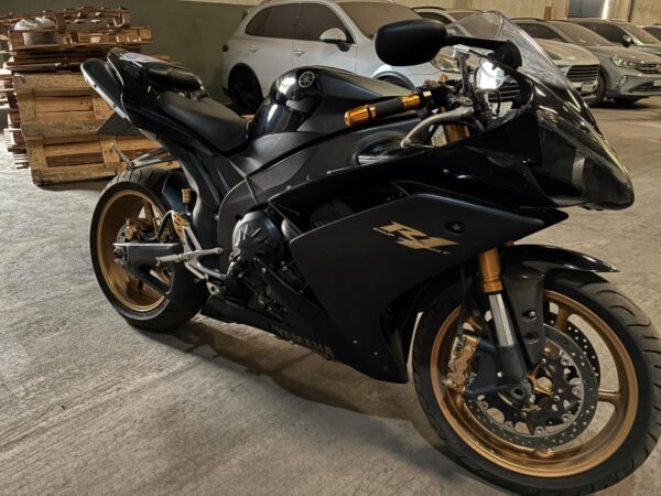 YAMAHA YZF R1 Leilão de Combate ao trafico de drogas