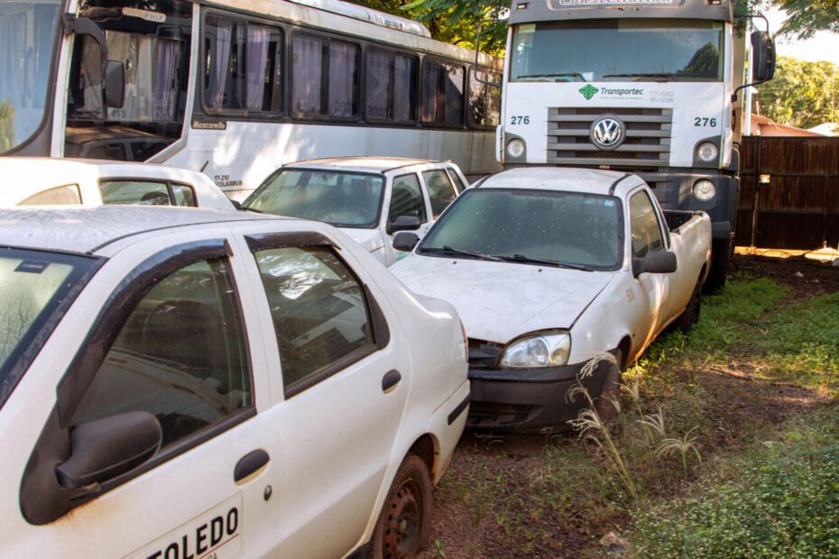 Mega Leilão de R$ 2 Milhões em Cascavel: Caminhões, Ônibus, Máquinas Pesadas e Carros Inservíveis com Lances Imediatos!