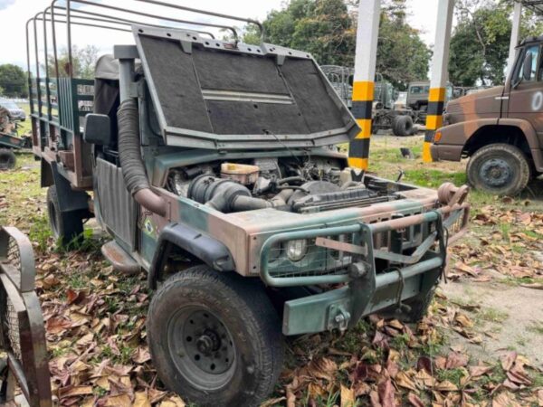 AGRALE 34T 4X4 MARRUÁ Leilão do Exército reúne 22 picapes 4x4