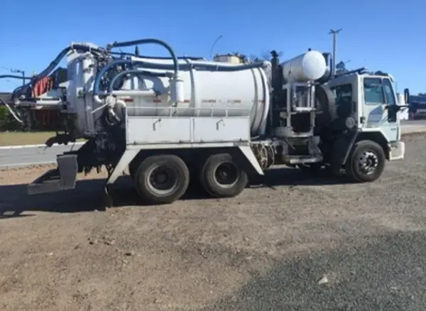 CAMINHÃO FORD CARGO 1517 Leilão de veículos companhia de saneamento