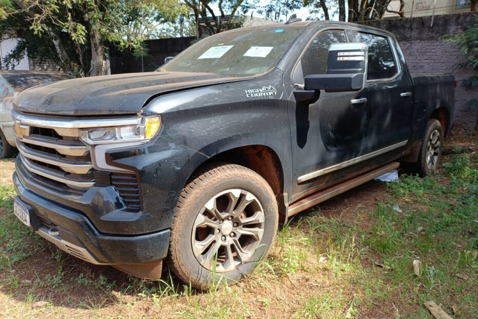 CAMINHONETE CHEVROLET SILVERADO leilão de combate ao tráfico de drogas