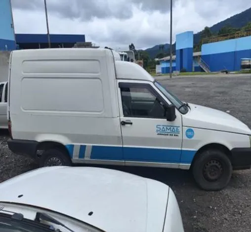 CAMINHONETE FIAT FIORINO Leilão de veículos companhia de saneamento