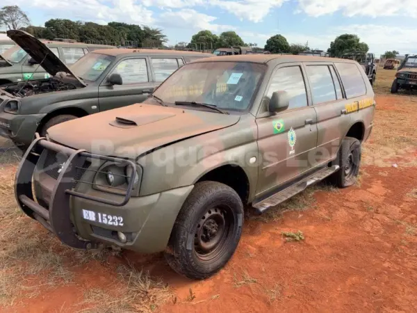 CAMIONETA EMP GE PAJERO 3.0 05PSG 4X4 MITSUBISHIleilão de viatura do exercito