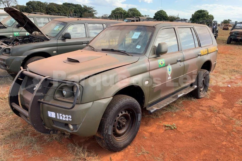 Exército Brasileiro Leiloa L200 Triton e Ford Ranger 4x4