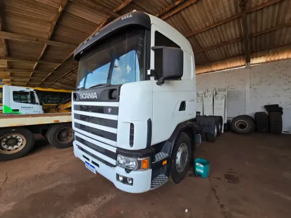 Caminhão SCANIA R124 Leilão da Prefeitura do Paraná