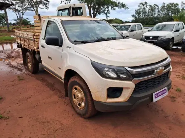 Caminhonete CHEVROLET S10 Leilão do Agronegócio tem Caminhão Mercedes e Trator