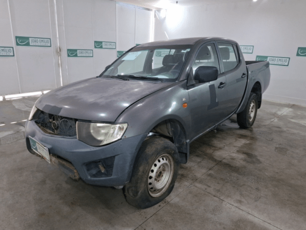 Caminhonete L200 TRITON Leilão viaturas da Marinha