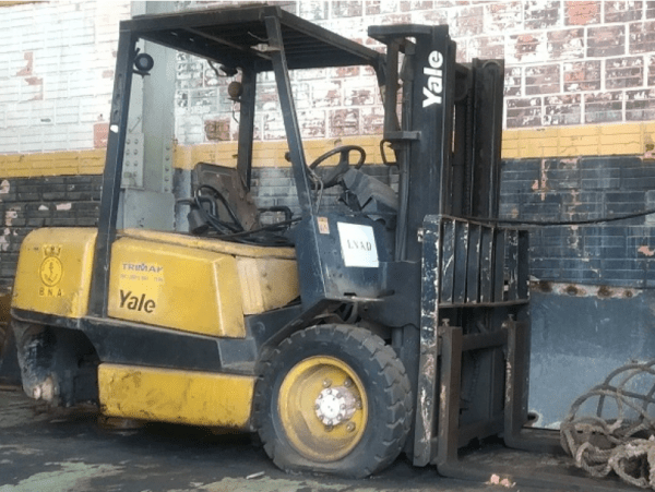 EMPILHADEIRA Nº 130986801 MARCA YALE leilão da Marinha