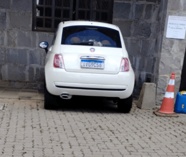 FIAT 500 CULT DUAL Leilão do Tribunal de Justiça