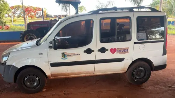 FIAT DOBLO O ESSENCE leilão veiculos de prefeitura