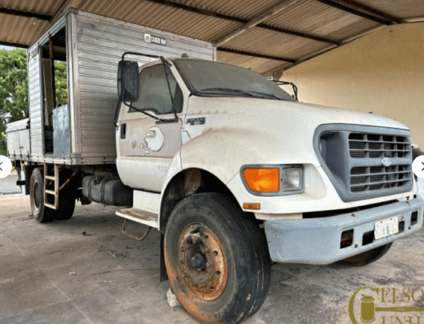 FORD F14000 Leilão de frota do Governo Estadual oferece Sprinter, trator e caminhões a partir de R$ 7 mil