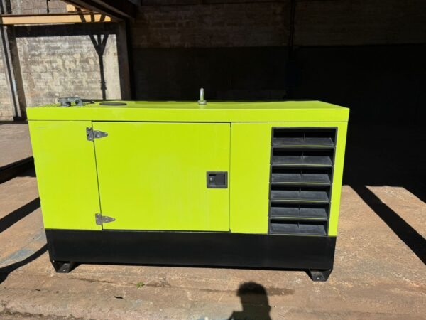 GERADORES DISESEL 59 KVA Mega Leilão tem 52 geradores de Energia e Torre de Iluminação Solar