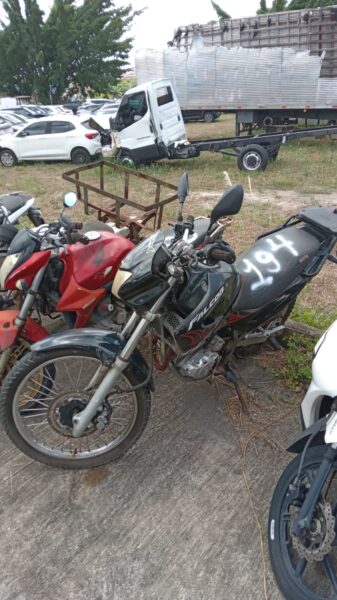 HONDA NX-4 FALCON Leilão da PRF tem motos Hornet, Falcon, XRE e YBR a partir de R$ 400