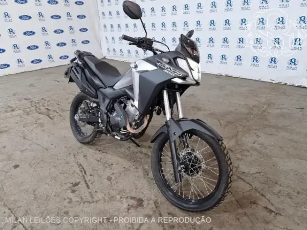 HONDA XRE 300 SAHARA Leilão de veículos retomados de financiamento em São Paulo