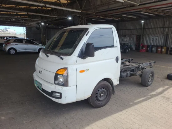 Hyundai HR HDB 2013 Leilão de Seguradora tem carro de Luxo e motos premium