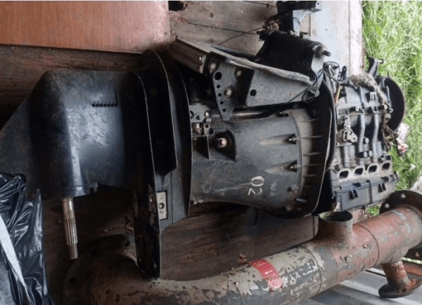 MOTOR DE POPA leilão da Marinha