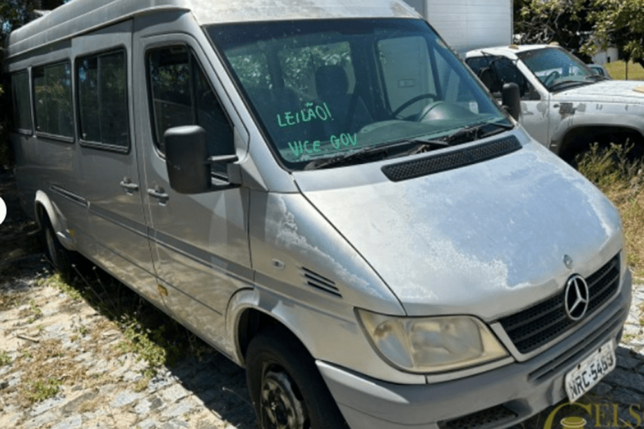 Mercedes BENZ 413CDI SPRINTER Leilão de frota do Governo Estadual oferece Sprinter, trator e caminhões a partir de R$ 7 mil