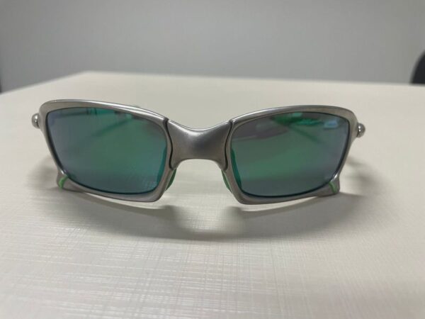 Óculos de Sol marca Oakley leilão de combate ao trafico de drogas