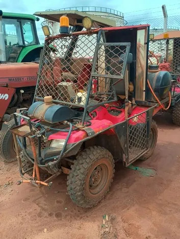 QUADRICICLO HONDA TRX 420 4X4 Leilão do Agronegócio tem Caminhão Mercedes e Trator