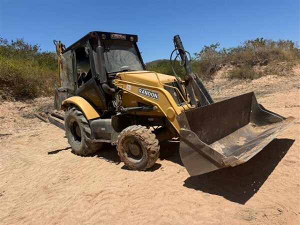 RETROESCAVADEIRA RANDON leilão veículos de prefeitura