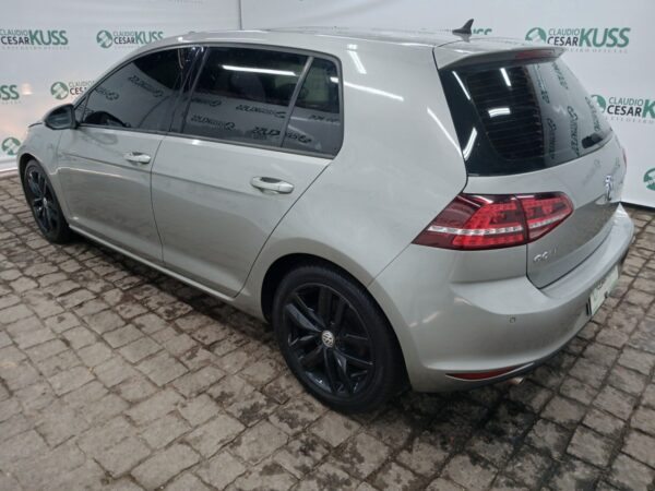 Volkswagen GOLF HIGHLINE Leilão de veículos retomados de finaciamento