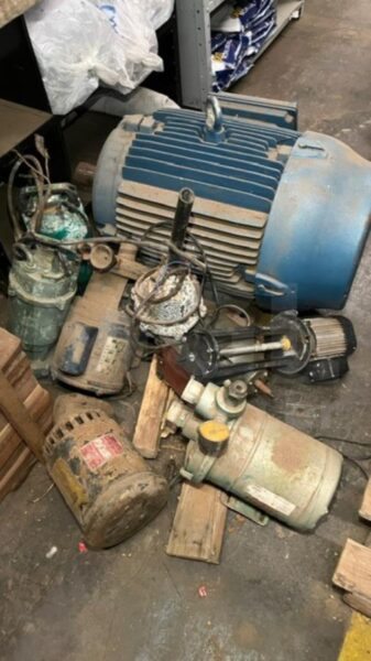 Balança Micheletti, Lavadoras de Pressão, Maquina de Pintar Via (23390), Máquina de Lavar Piso, Cortador de Grama e enceradeiras, Diversos Motores elétricos e Bombas D’água