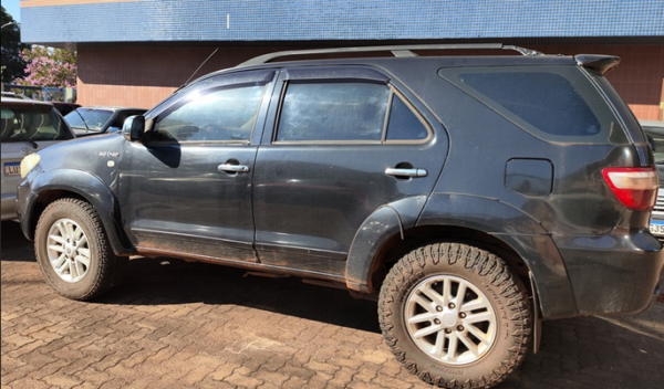 CAMINHONETE TOYOTA HILUX SW4 SRV 4X4 Leilão da Receita Federal