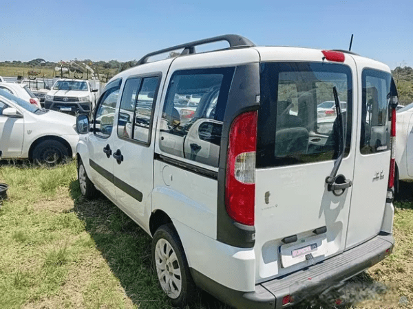 FIAT DOBLO ATTRACTIV Mega Leilão da CPFL Energia tem 124 veículos