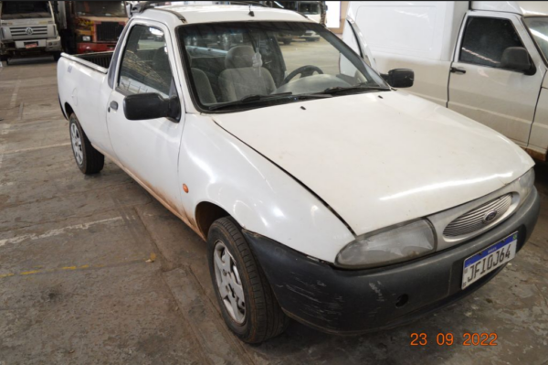 FORD COURIER CLX Leilão da Receita Federal