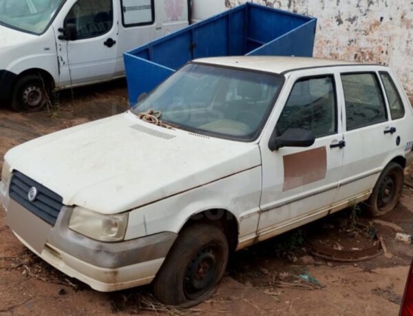 Fiat Uno Mille Economy Leilão veiculos de prefeitura
