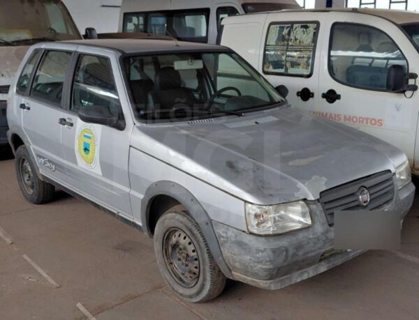 Fiat Uno Mille Way Economy Leilão da Prefeitura de Itabira MG Sprinter a R$ 11 mil e Caminhão Iveco a partir de R$ 25 mil