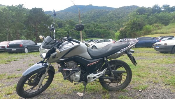HONDA CG 160 FAN Leilão com 70 veículos apreendidos