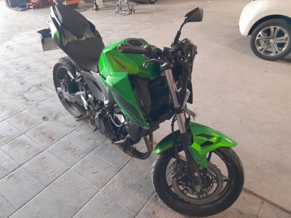KAWASAKI Z 400 Motos e Carros de Luxo em Até 60x leilão de veiculo em são paulo