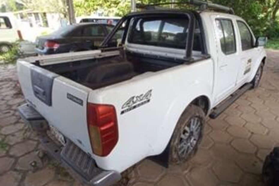 Leilão de veiculos universidade NISSANFRONTIER SL 4X4 1