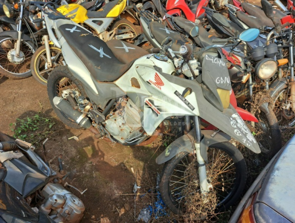 Moto HONDA XRE 300 Leilão veiculos do Detran em Ribeirão Preto